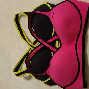 Under Armour 36B heat gear compression sports bras
